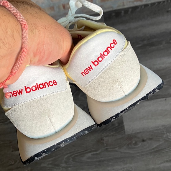 New Balance - Picture 12 of 17